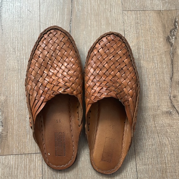 Mohinders Woven Slide in Honey - Picture 6 of 7